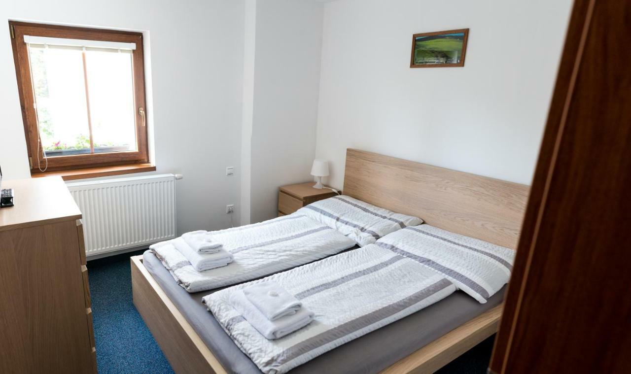 Apartmány Na náměstí Bozi Dar Exterior foto